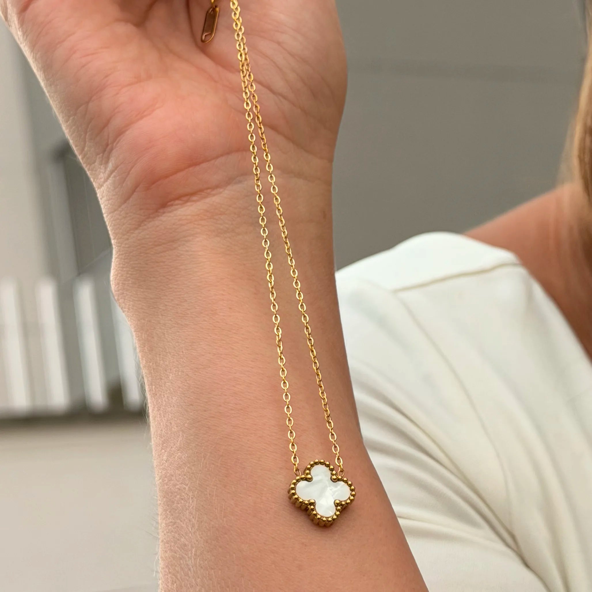 Cadena Trebol Blanco Dama