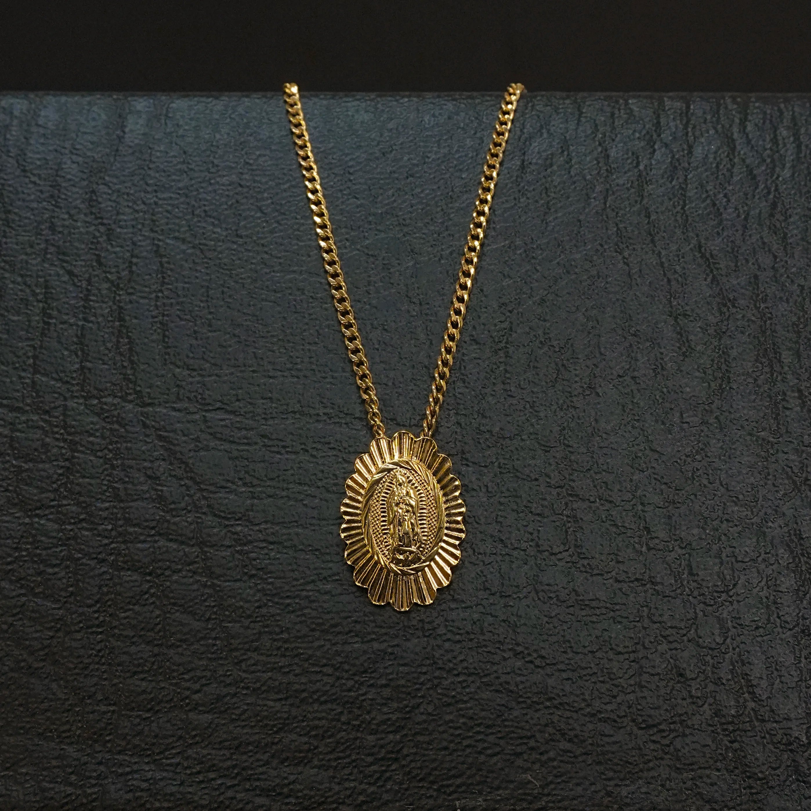 Dije Virgen Guadalupe Troquelada