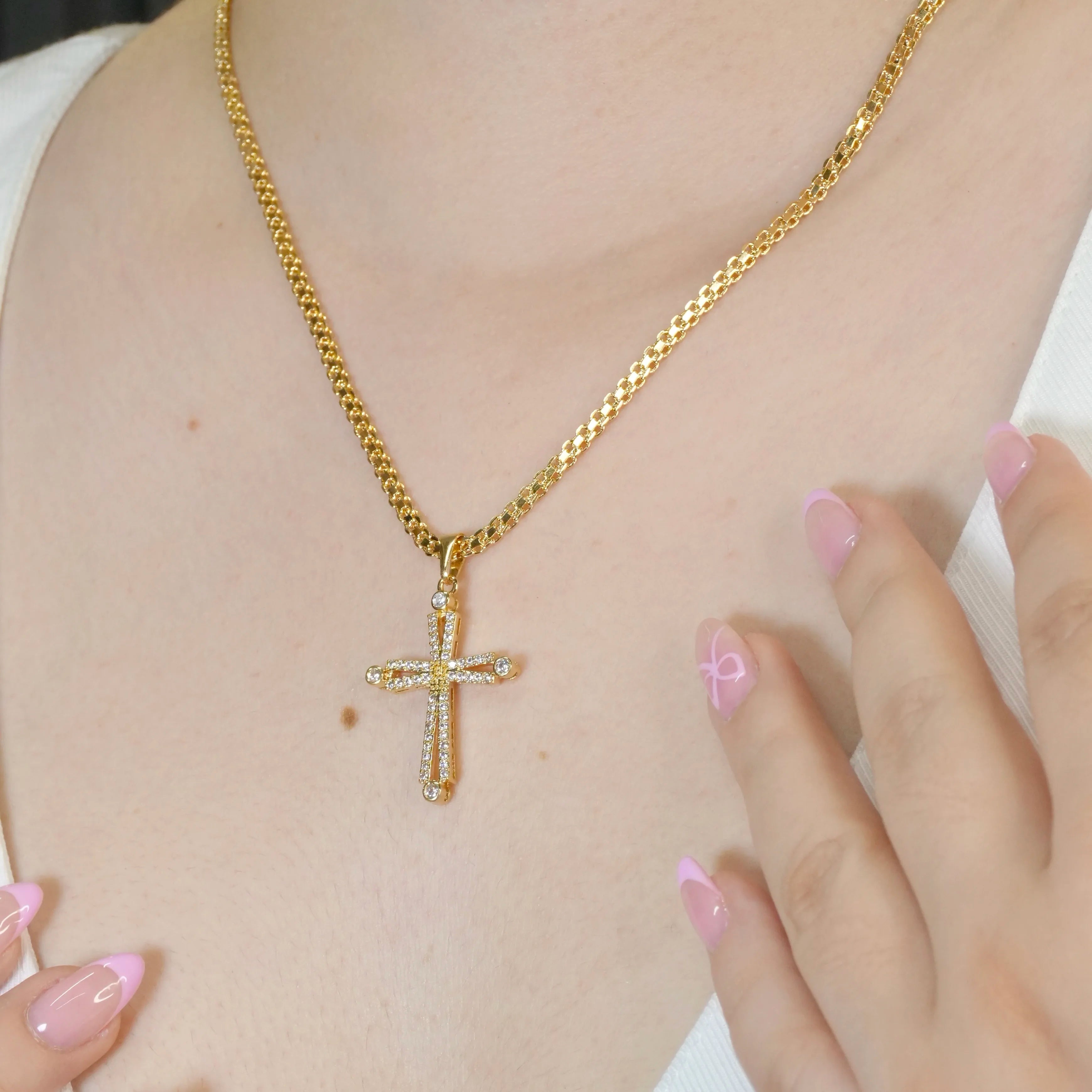 Dije Cruz Zircon Diamantado